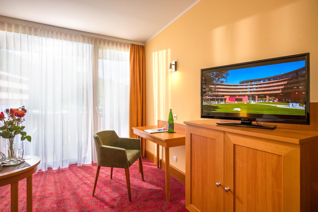 Vivea Gesundheitshotel Bad Goisern 바드고이세른 외부 사진